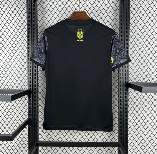 Maillot de football noir équipe du Brésil suspendu avec manches à motifs gris et logo jaune