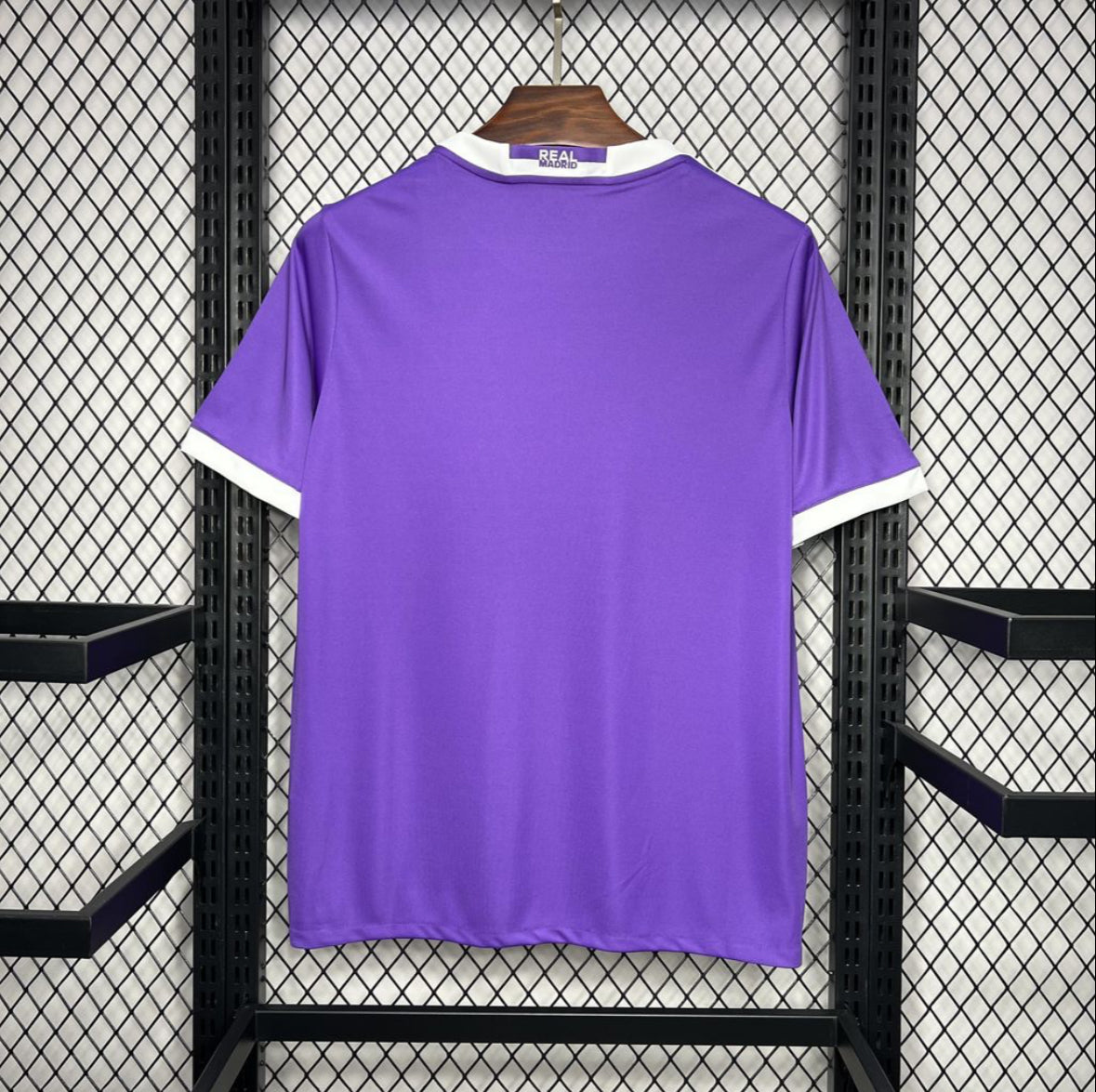 REAL MADRID RETRO EXTERIEUR 2016/2017