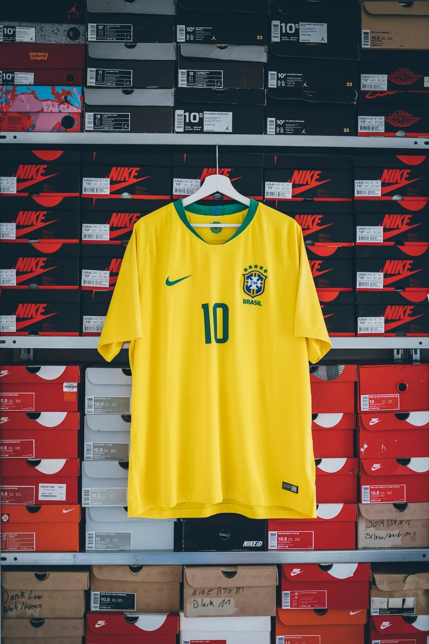 Maillot de football Nike jaune et vert — réplique premium