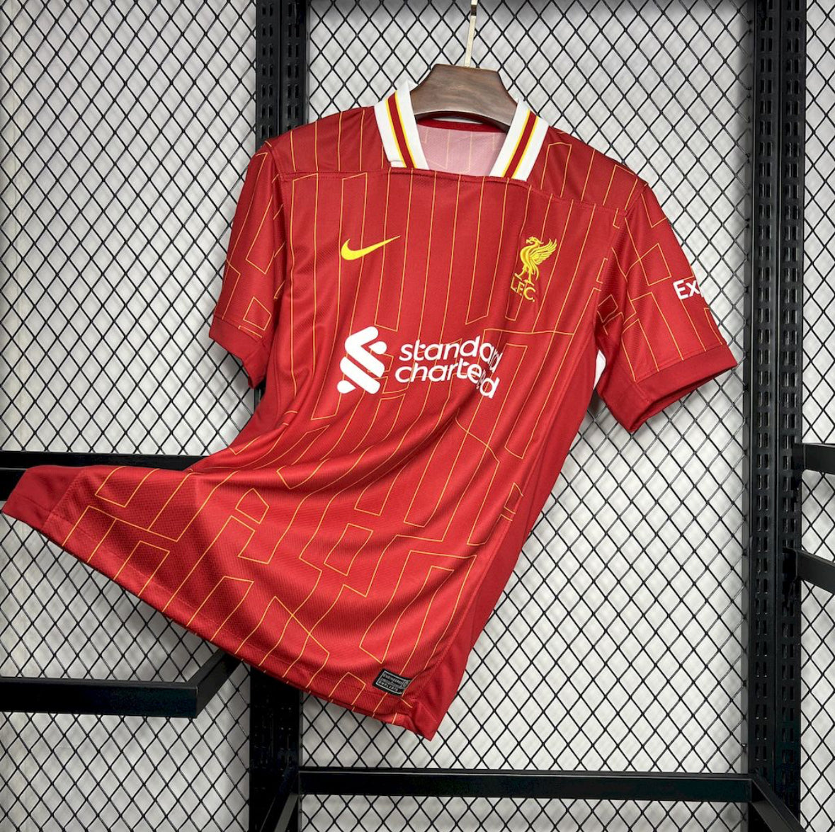 Maillot Liverpool domicile 2024-2025 rouge avec logo Nike et Liverbird