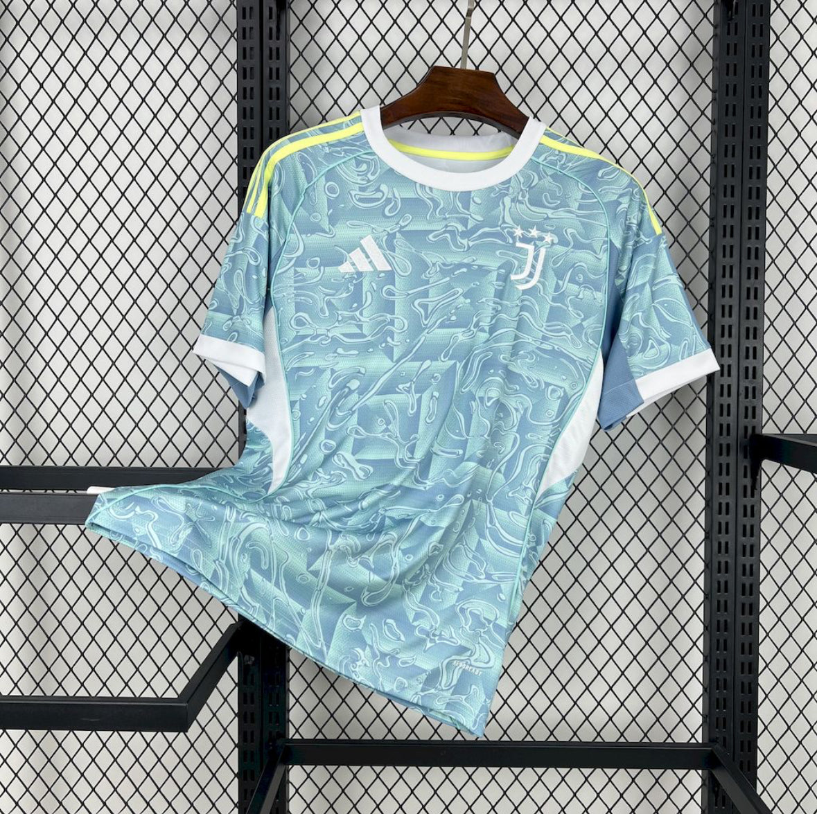 Maillot Juventus extérieur 2025-2026 blanc avec logo Adidas et Juve
