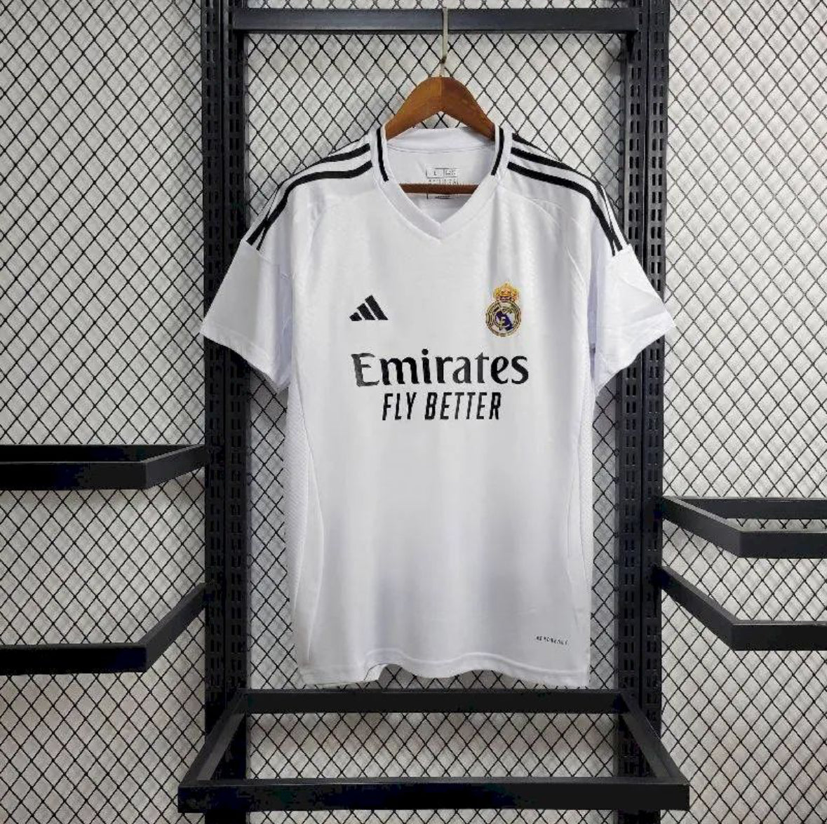 Maillot Real Madrid domicile 2024-2025 blanc avec logo Adidas et couronne