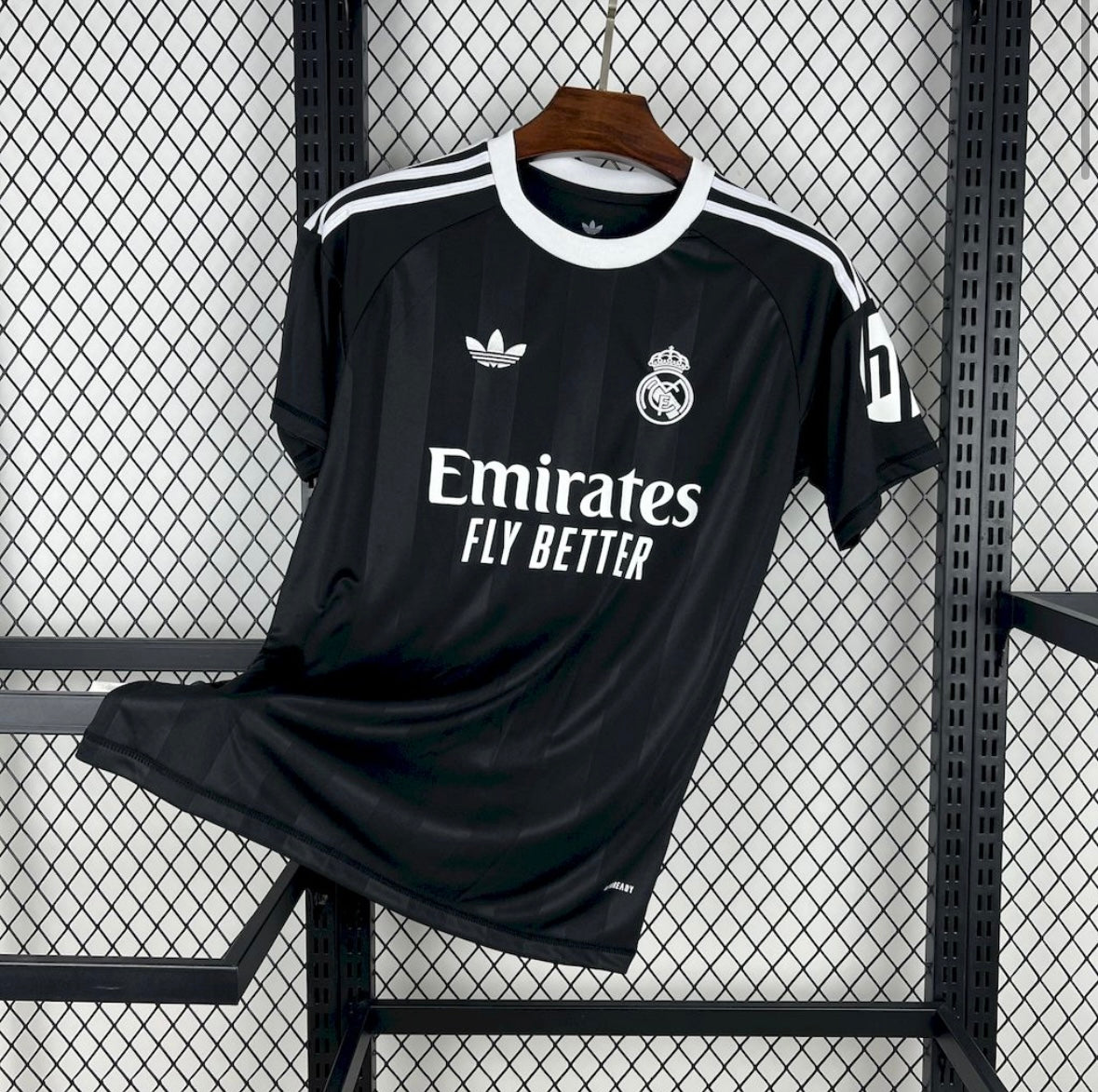 Maillot Real Madrid entraînement 2025-2026 tenue officielle blanc