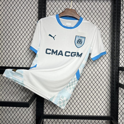 OM DOMICILE 24/25