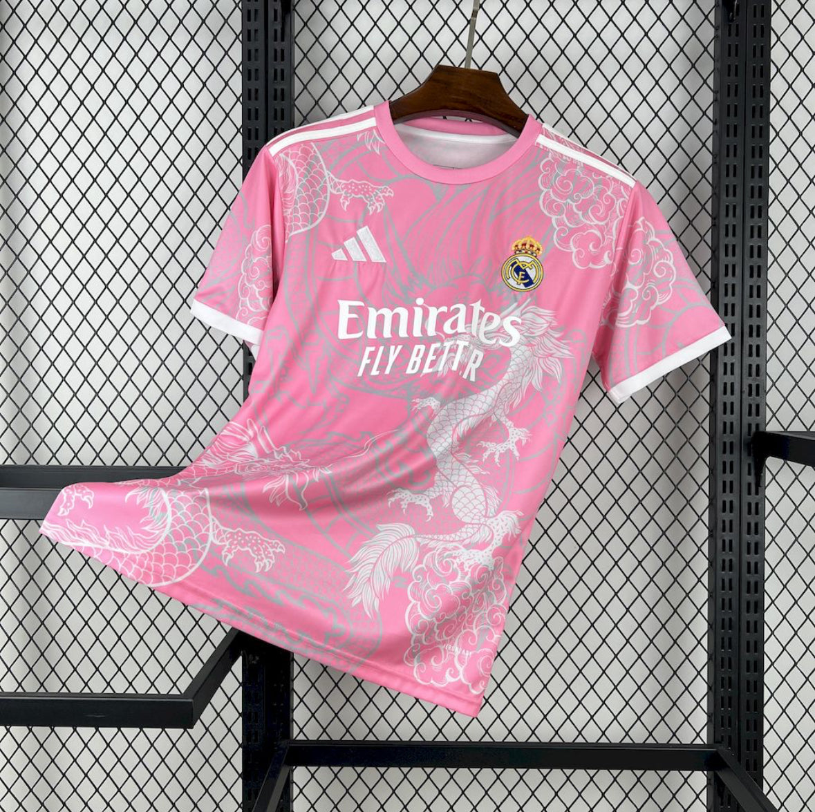Maillot Real Madrid Dragon Rose 2025-2026 blanc avec motif dragon rose