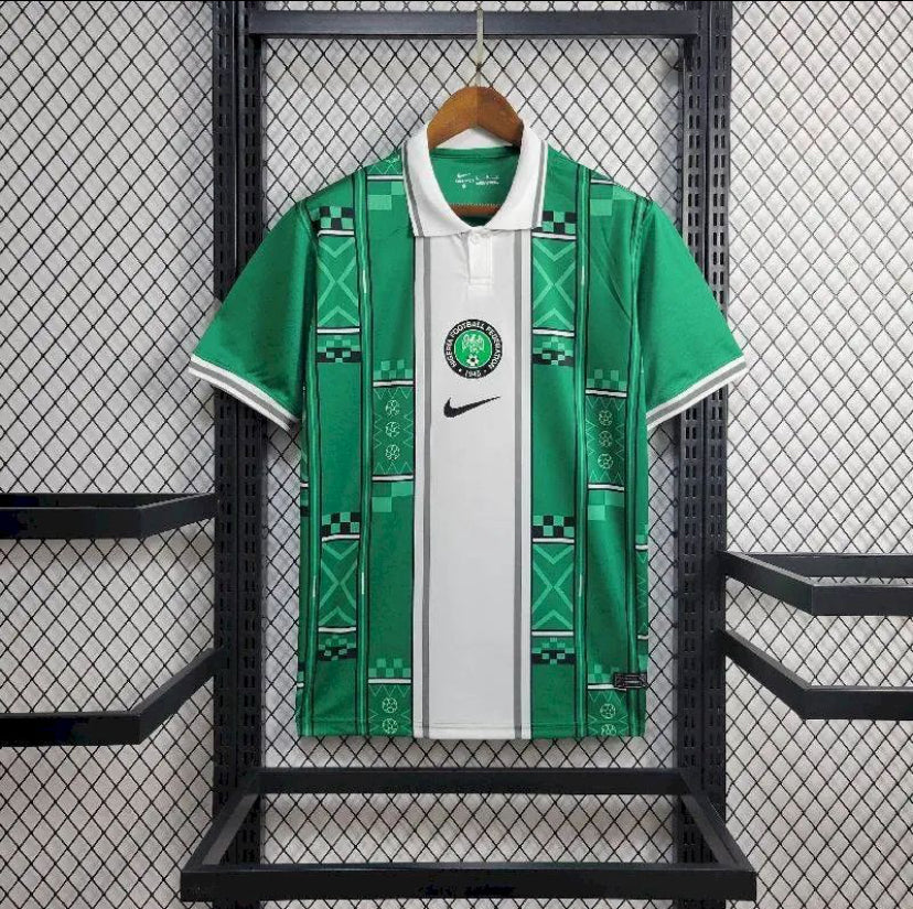 Maillot Nigeria vert 2024-2025 avec écusson NFF et logo Adidas