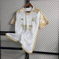 Maillot Real Madrid Concept 2023-2024 design exclusif blanc et or