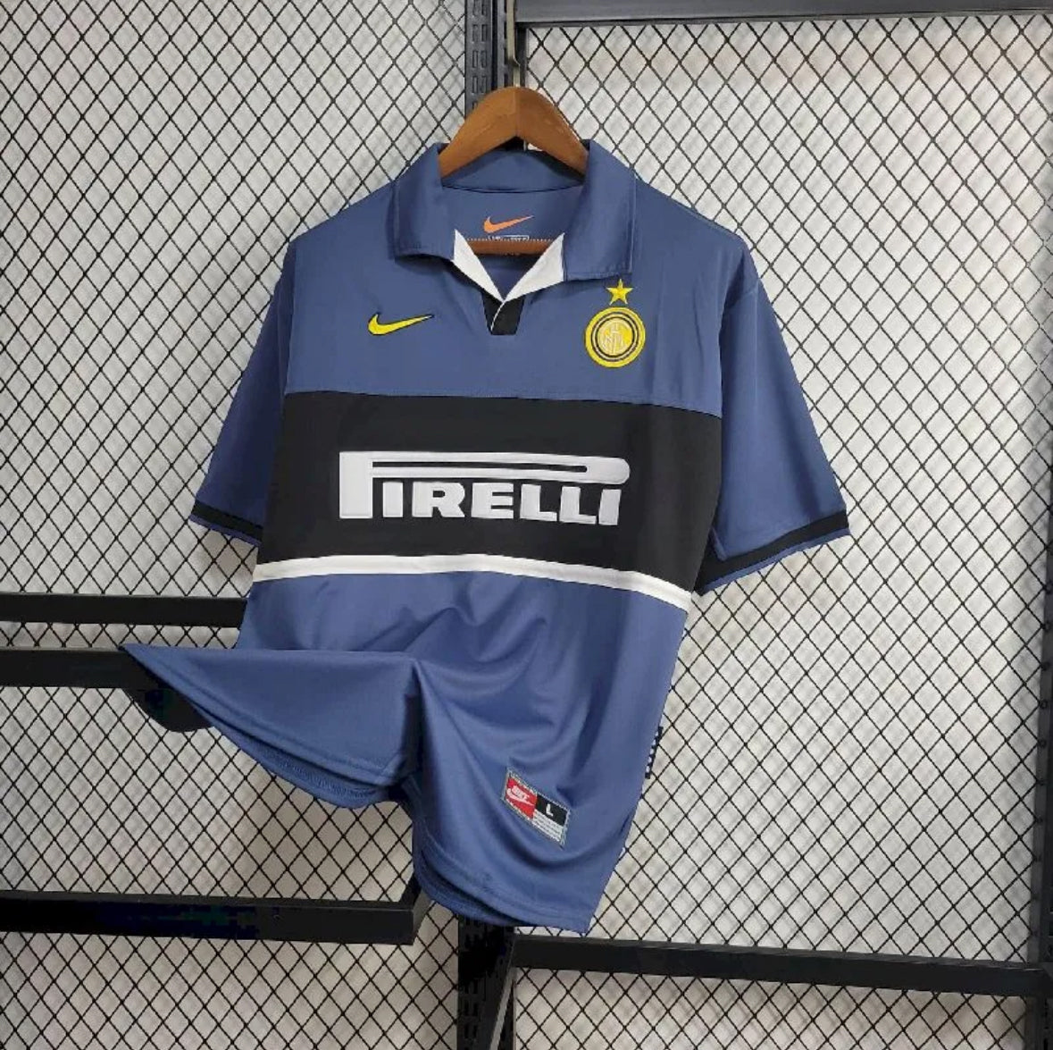 Maillot Inter Milan Rétro extérieur 1998-1999 blanc avec logo Nike