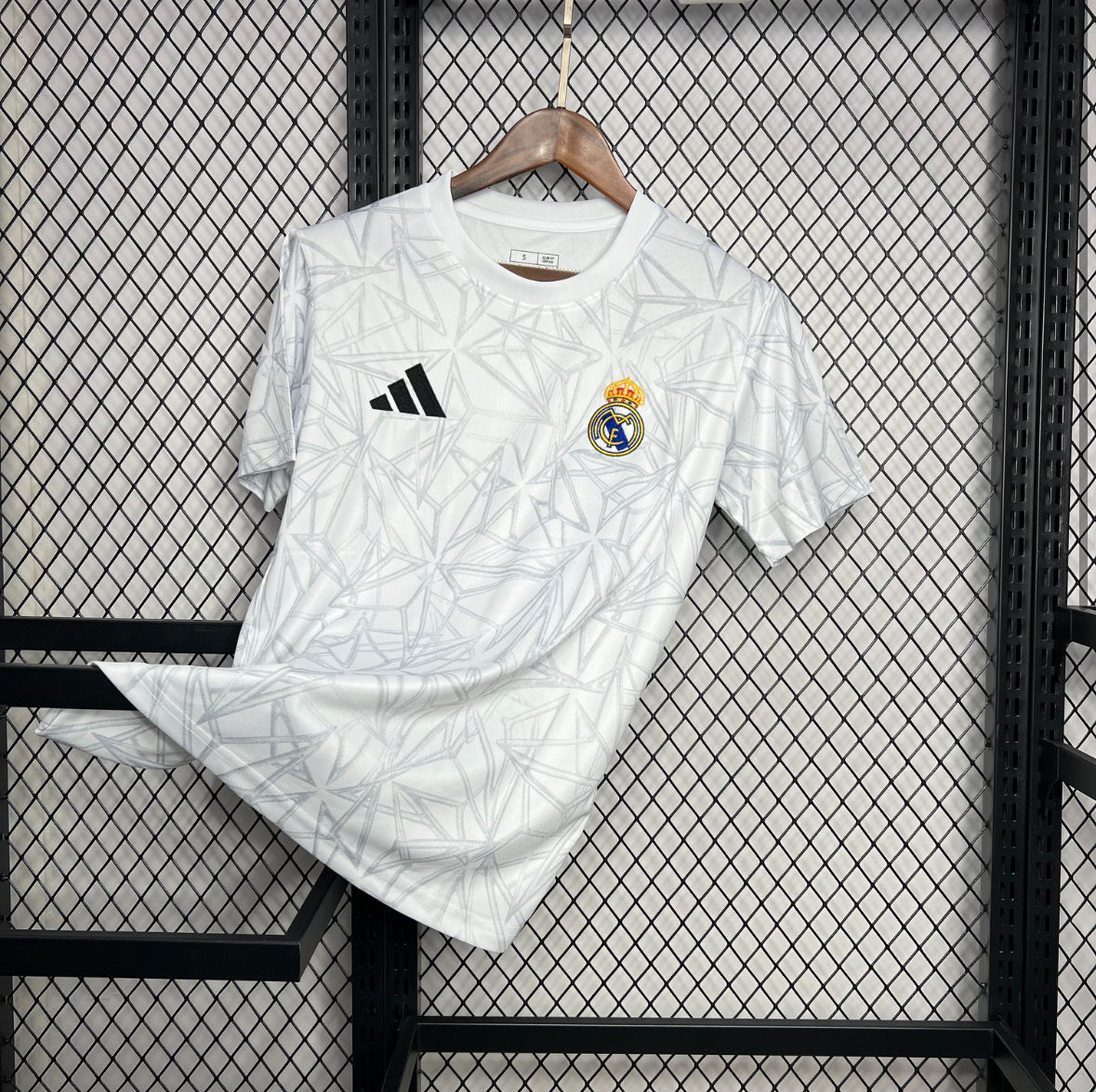 Maillot Real Madrid Pre-Match 2024-2025 tenue de préchauffage blanc