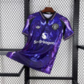 Maillot Manchester United violet 2025-2026 couleur signature MU