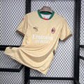 Maillot AC Milan x Gucci 2024-2025 collaboration fashion rouge et noir