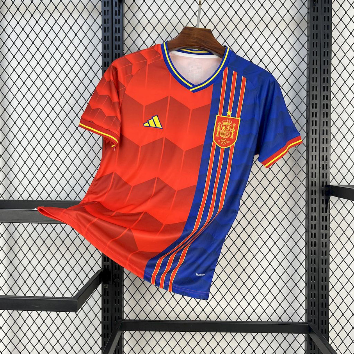 Maillot Espagne domicile 25/26 rouge La Roja avec écusson officiel