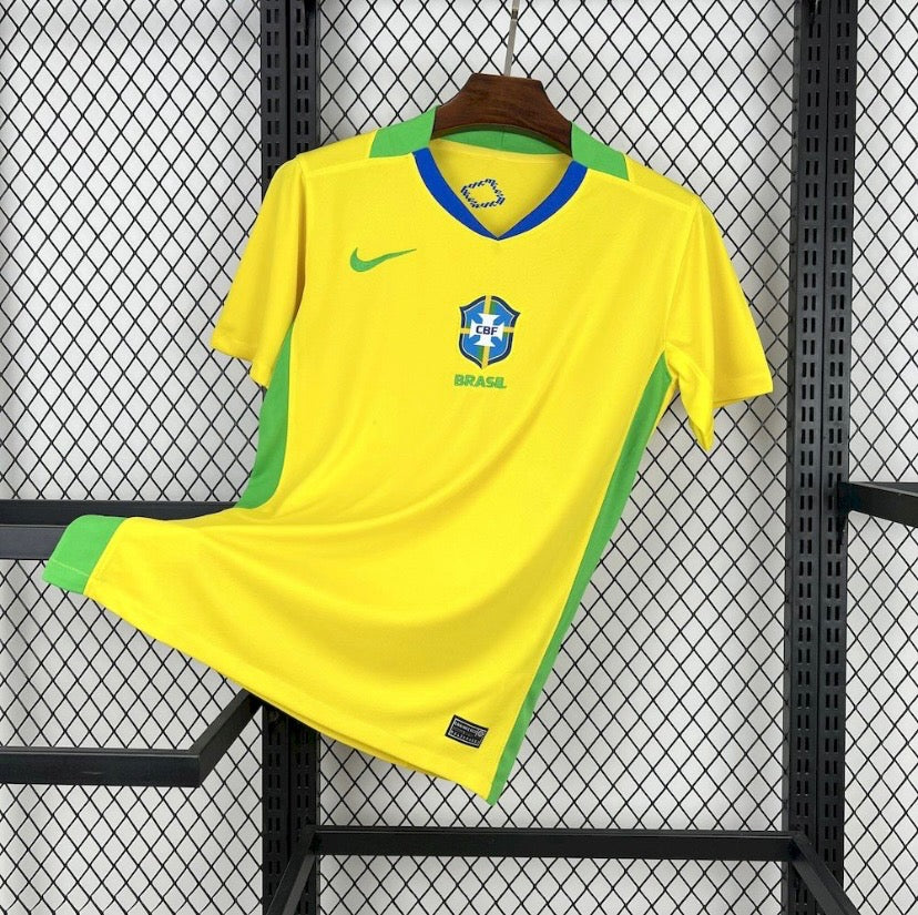 Maillot Brésil domicile 25/26 jaune vert avec logo CBF officiel