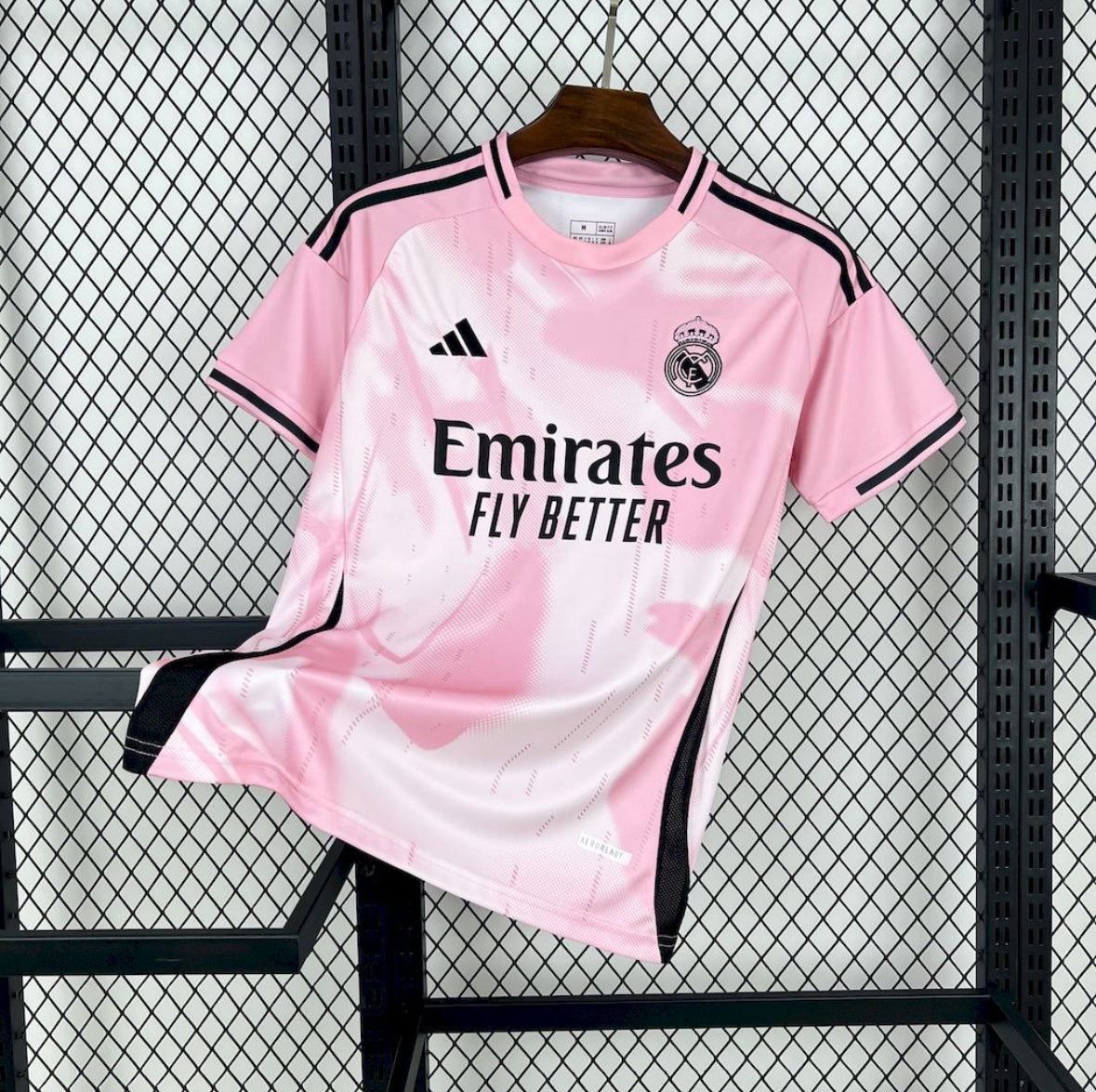 Maillot Real Madrid Concept rose et blanc 2024-2025 design exclusif