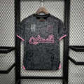 Maillot de football Palestine noir 2024-2025 avec écusson national