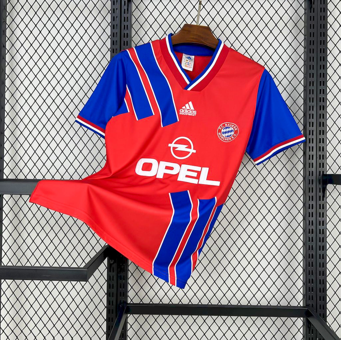 Maillot FC Bayern Munich Rétro domicile 1993-1995 rouge vintage classique