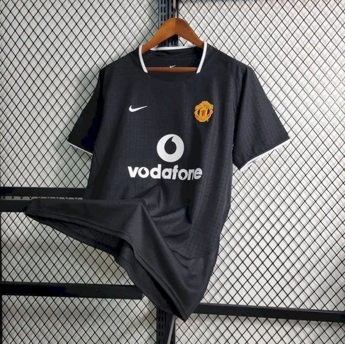 Maillot Manchester United Rétro 2003-2004 rouge et noir vintage Nike
