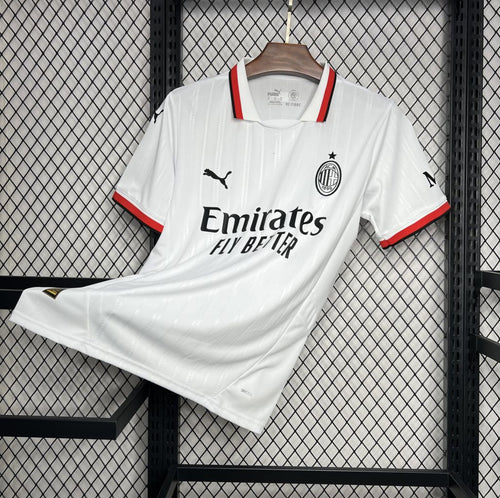 Maillot AC Milan extérieur 2024-2025 blanc avec logo Puma et écusson