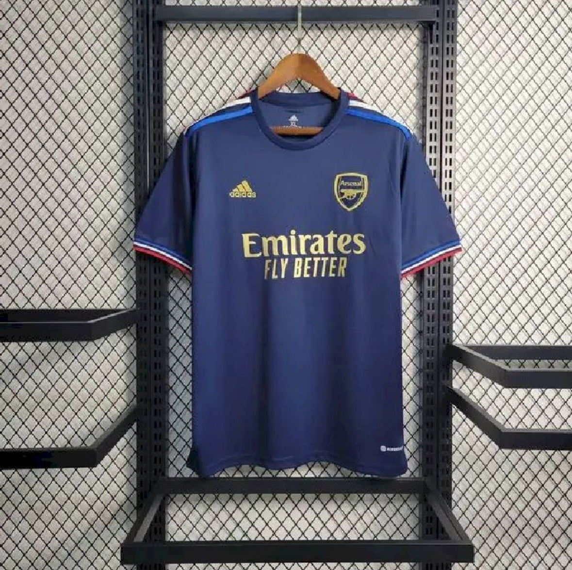 Maillot Arsenal Co-Branded 2023-2024 avec logo Adidas et canon