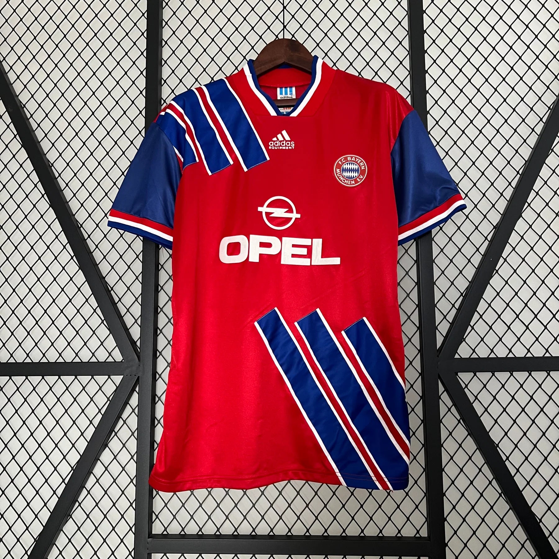 Maillot FC Bayern Munich Rétro 1993-1995 rouge classique vintage