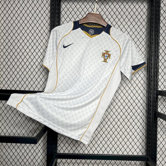 PORTUGAL RETRO EXTERIEUR 2004