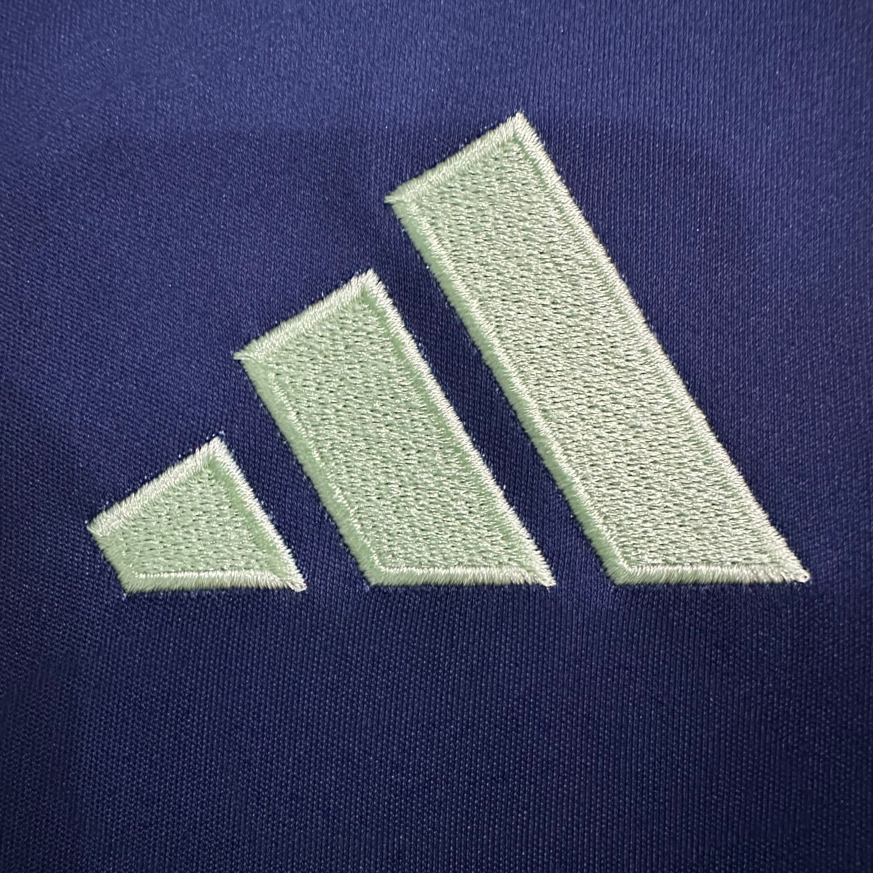 AJAX EXTÉRIEUR 24/25