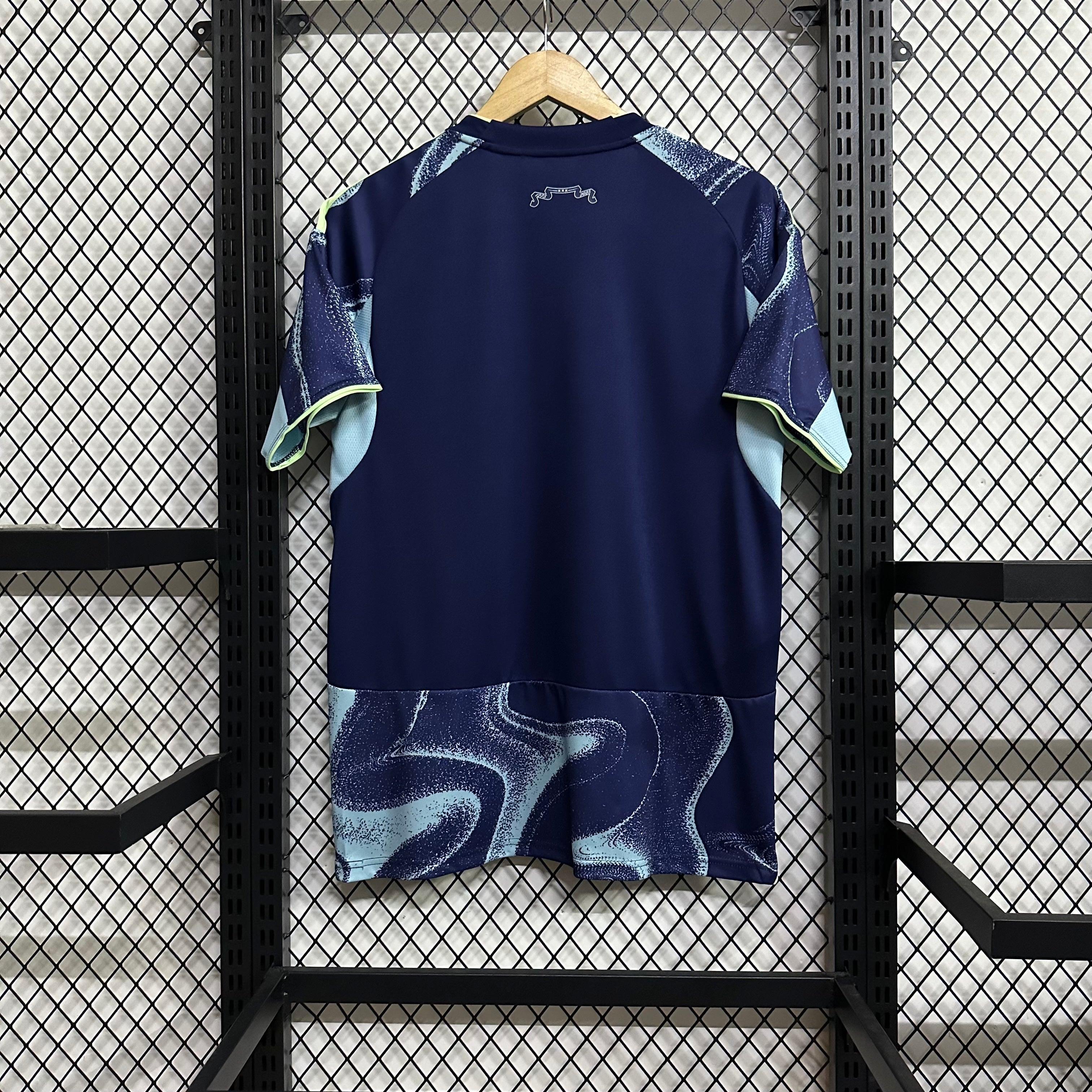 AJAX EXTÉRIEUR 24/25