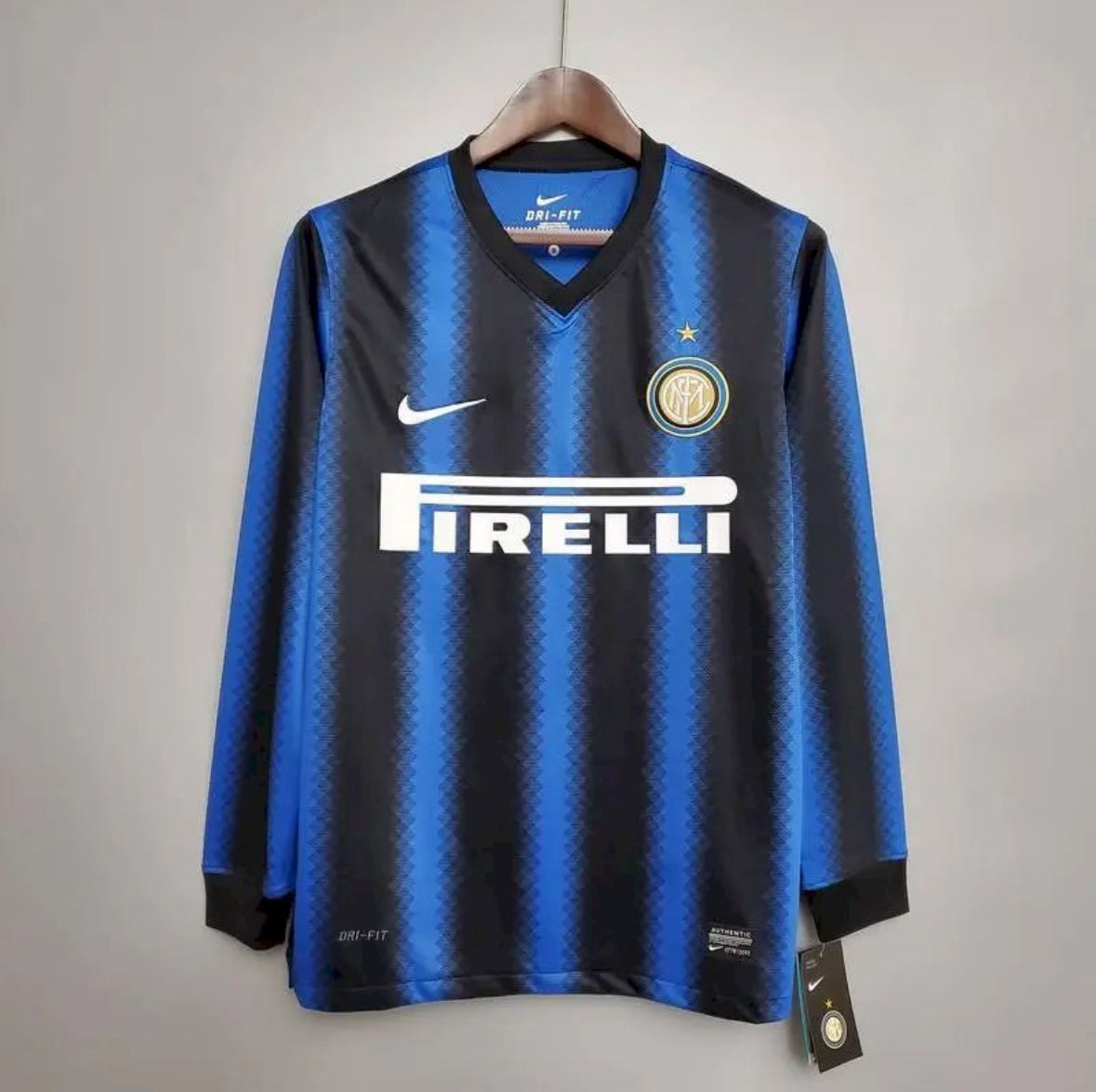 Maillot Inter Milan Rétro manches longues 2010-2011 Triplete bleu et noir