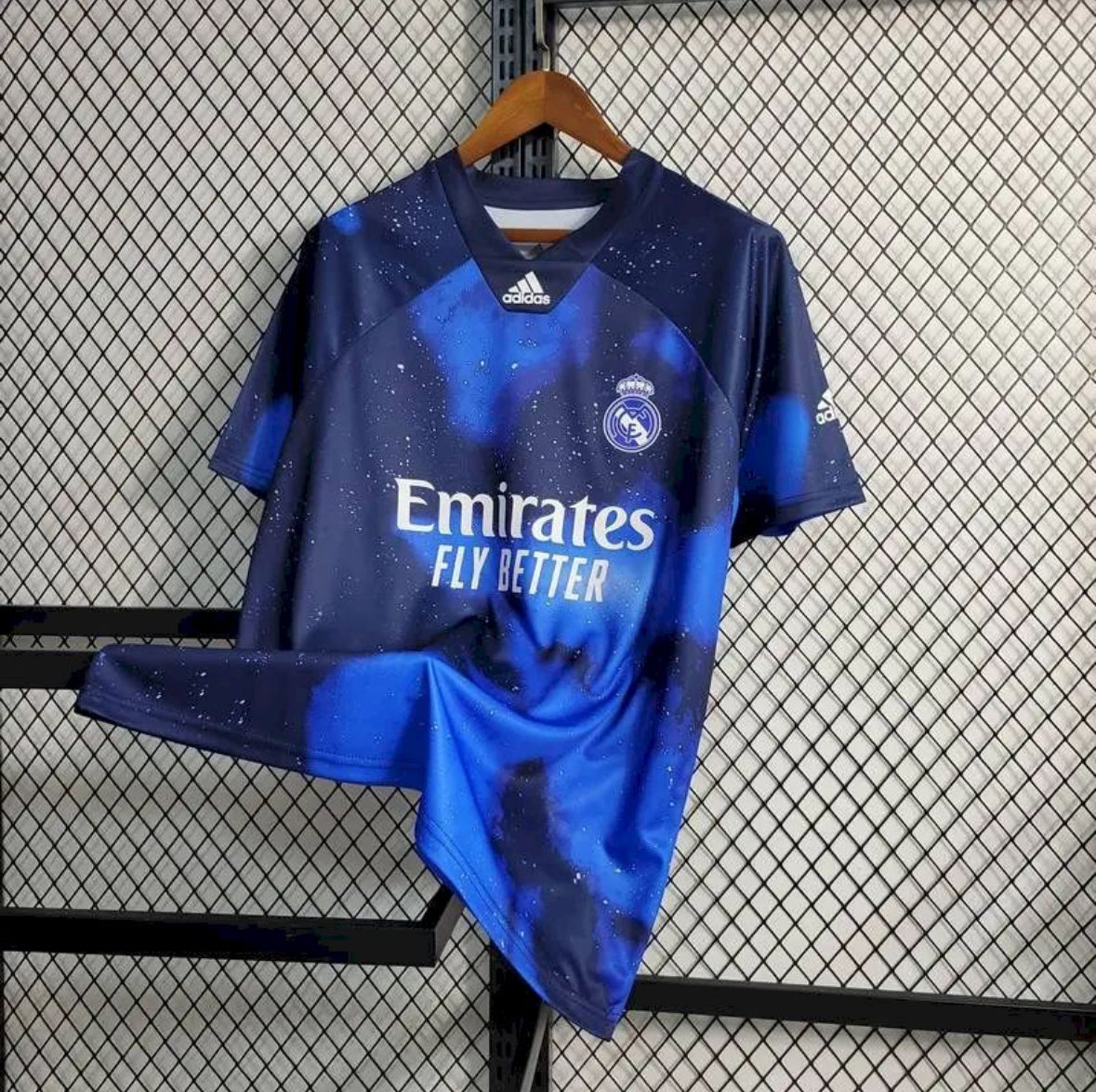 Maillot Real Madrid Sky Star 2018-2019 blanc avec étoiles bleu ciel