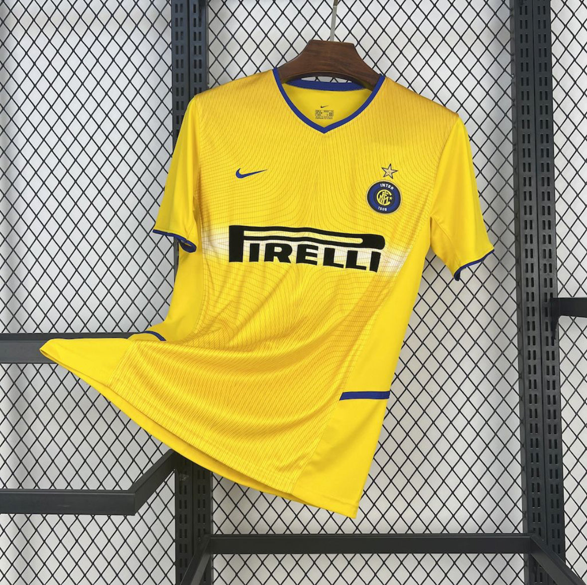 Maillot Inter Milan Rétro Third 2002-2003 bleu ciel et noir vintage