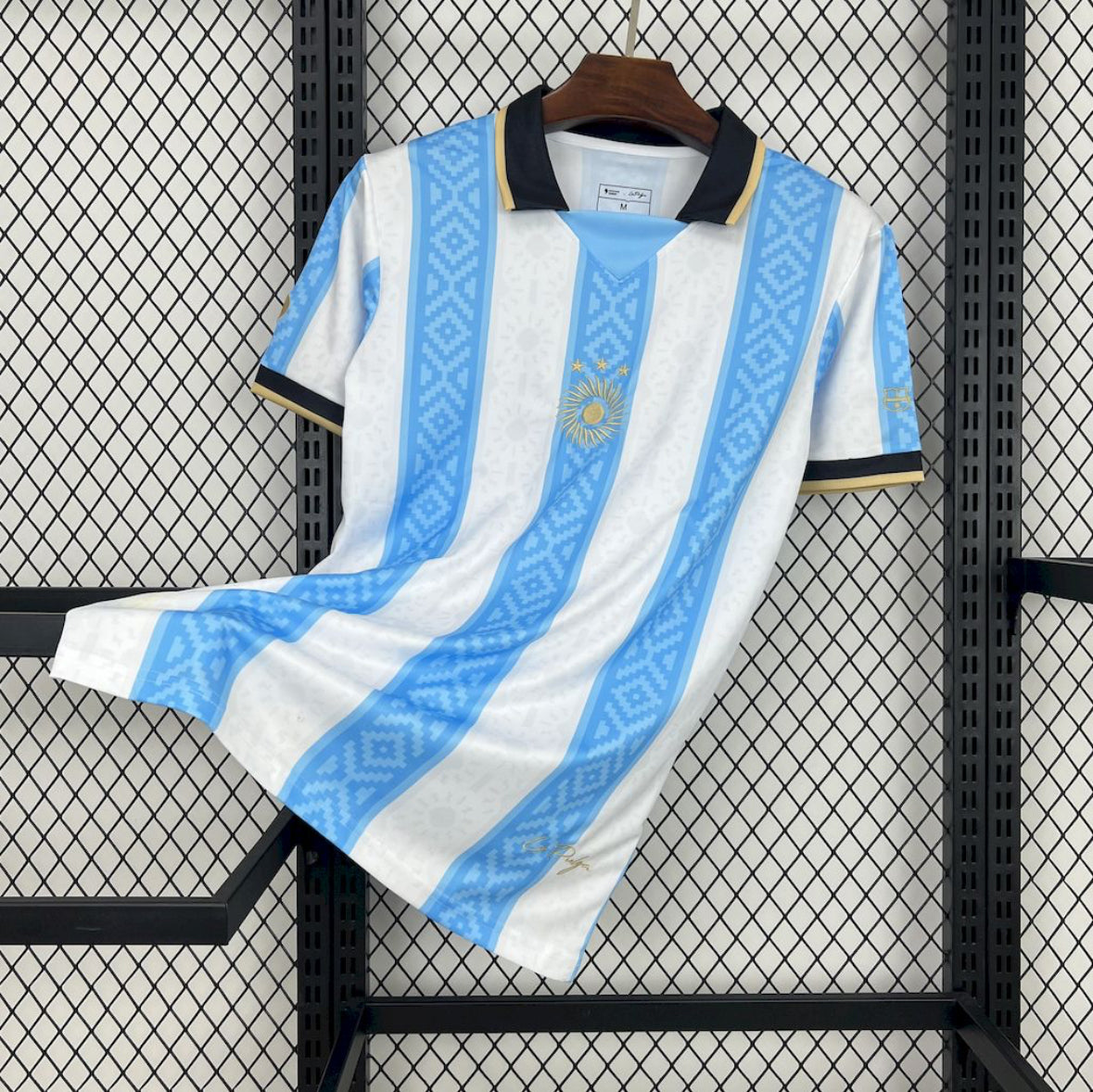 Maillot Argentine Concept 24/25 design exclusif bleu ciel et or