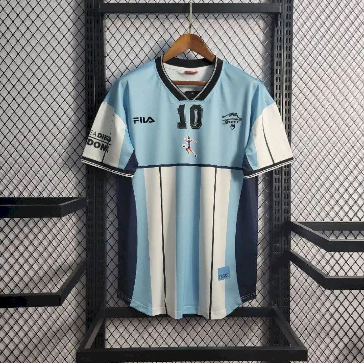 Maillot rétro Argentine Maradona 2010 bleu ciel hommage légende