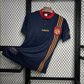 Maillot rétro Espagne extérieur 1996 blanc vintage avec écusson