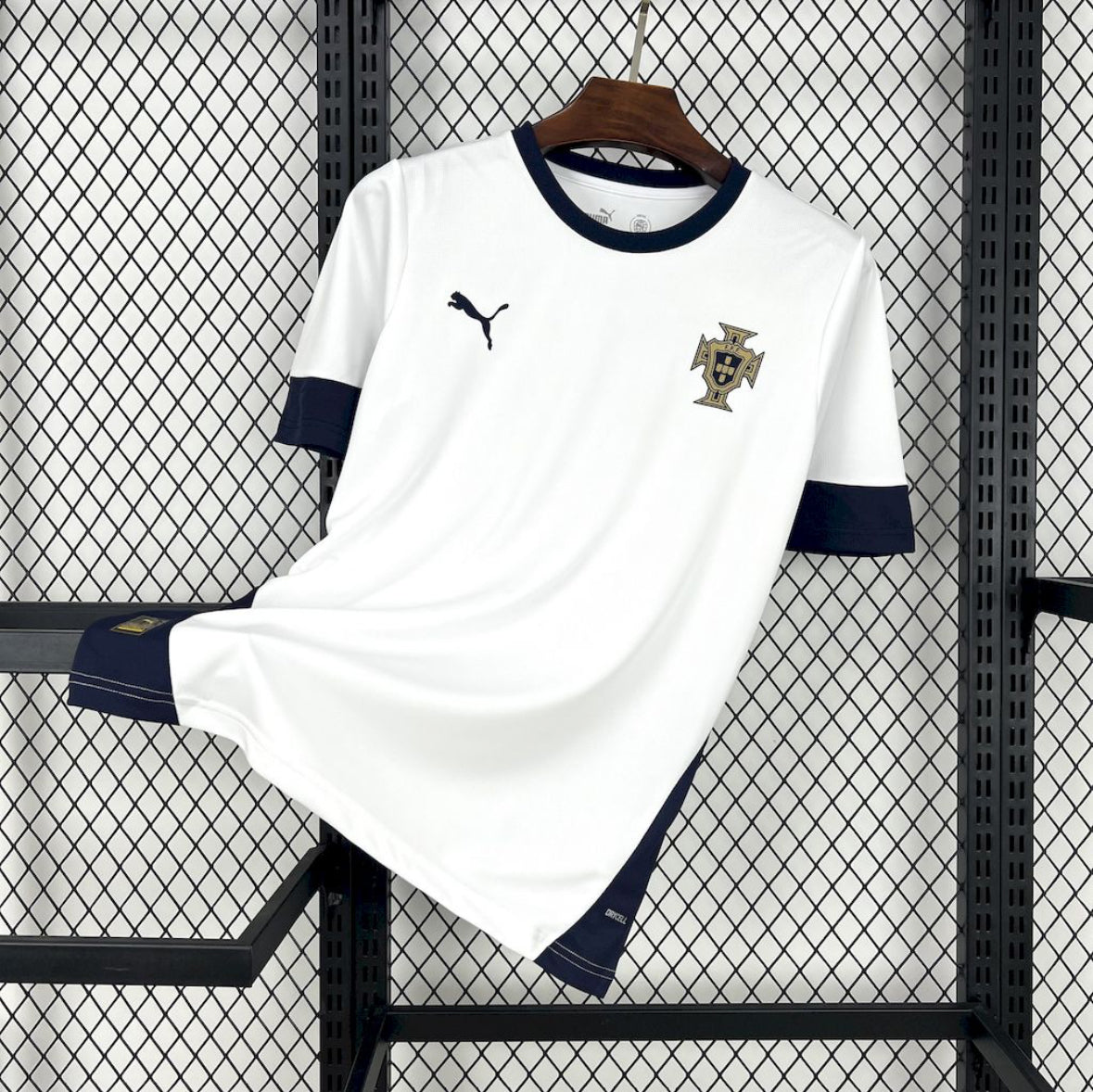 Maillot entraînement Portugal 25/26 rouge avec logo fédération