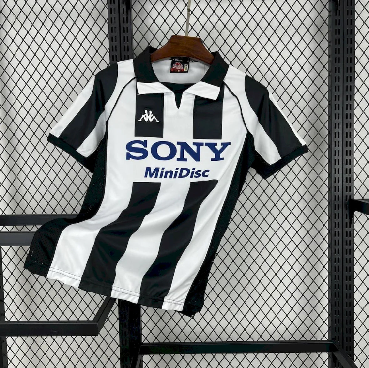 Maillot Juventus Rétro domicile 1997-1999 rayures noir et blanc classique