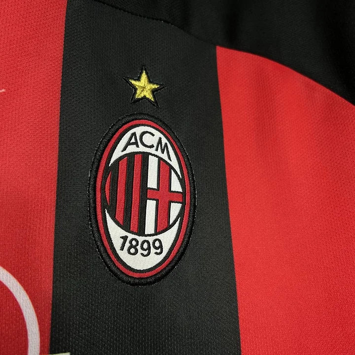 Maillot AC Milan Rétro 2000-2002 - détail logo et tissu