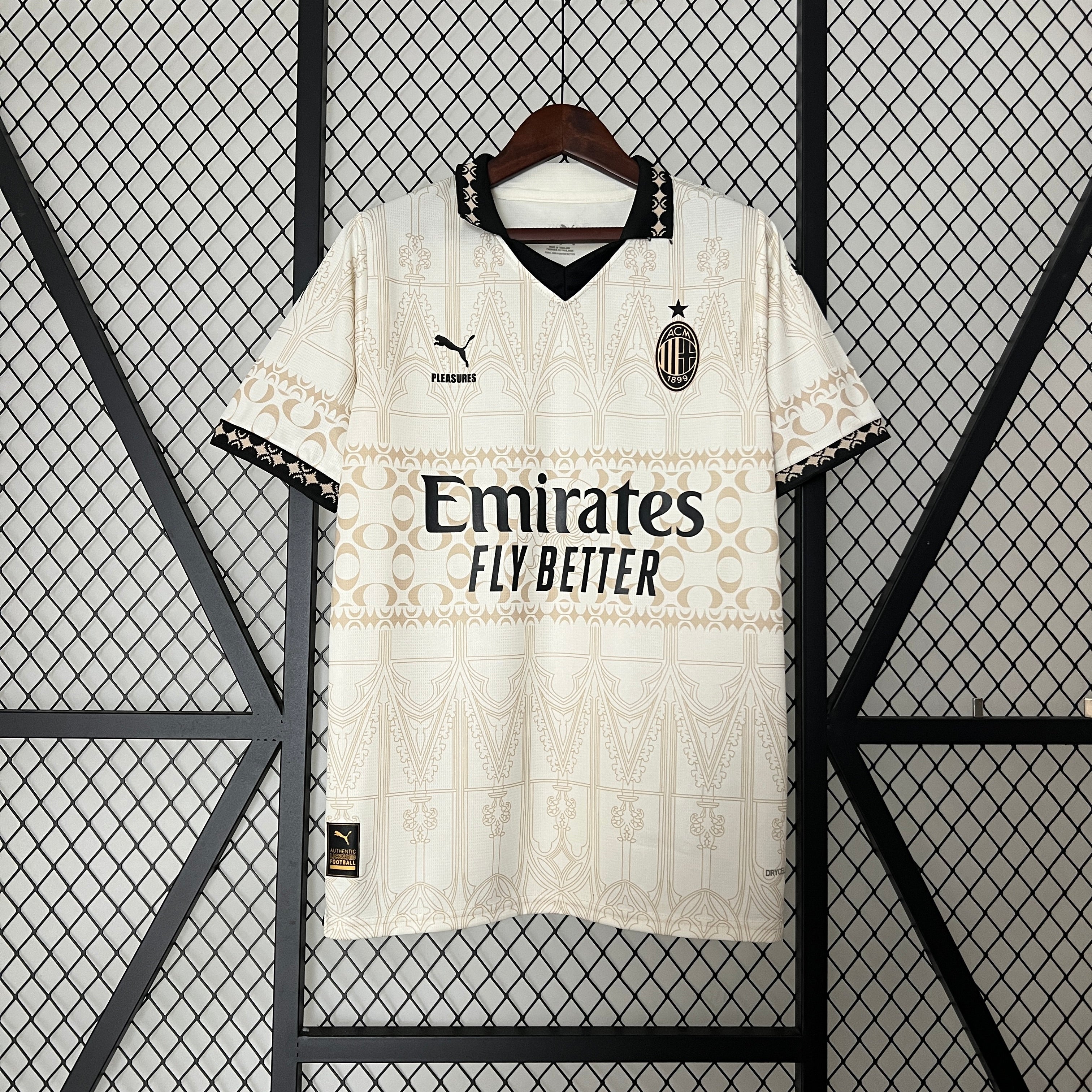 Maillot AC Milan x Pleasures Blanc Fourth 2024-2025 collaboration streetwear