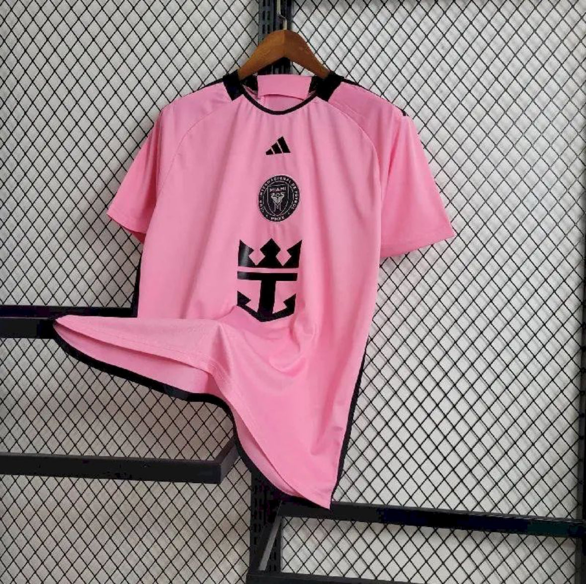 Maillot Inter Miami domicile 2024-2025 blanc et rose avec logo Adidas