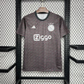 Maillot Ajax Prematch 2024-2025 tenue de préchauffage rouge et blanc