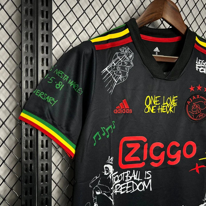 Maillot Ajax Bob Marley Concept 2021-2022 - détail logo et tissu