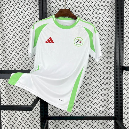 Maillot Algérie domicile 2024-2026 blanc avec écusson national