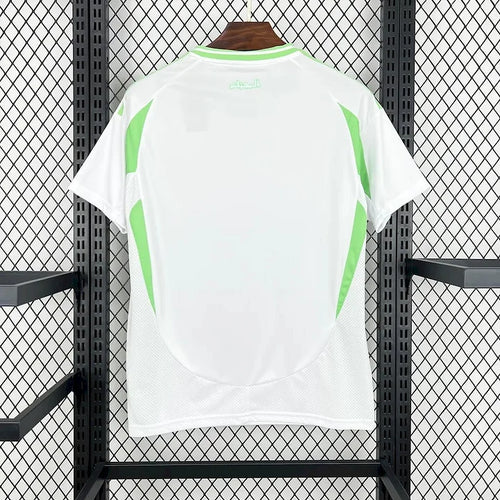 Maillot Algérie domicile 2024-2026 - vue de face suspendu