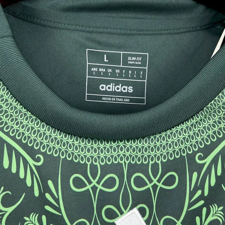 Maillot Algérie extérieur 2024-2026 - détail col et manches