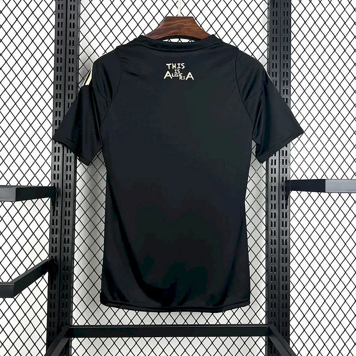 Maillot Algérie noir 2024-2026 - vue de face suspendu
