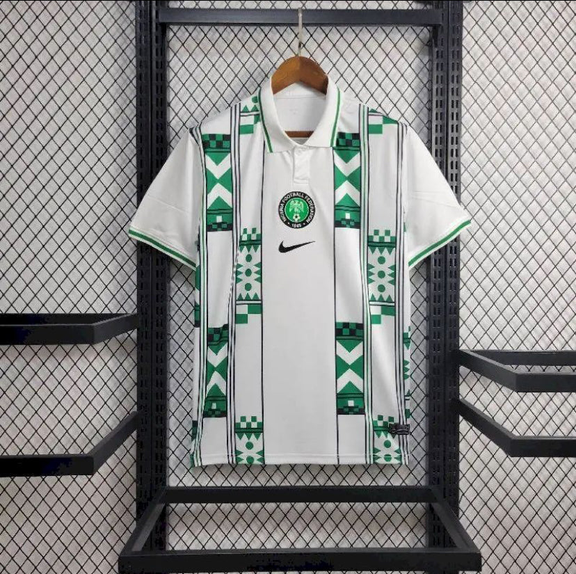 Maillot Nigeria blanc 2024-2025 avec écusson NFF et logo Adidas
