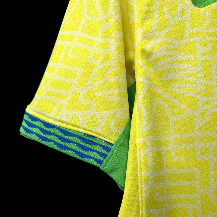 Maillot Brésil domicile 24/25 - détail col et manches