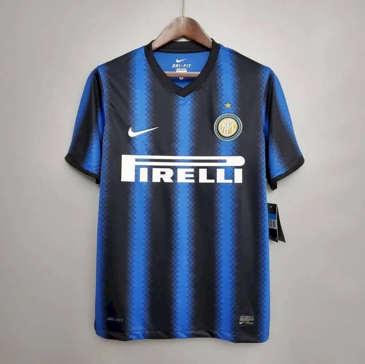 Maillot Inter Milan Rétro 2010-2011 Triplete rayures bleu et noir Nike