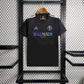Maillot Manchester United x Balmain 2024-2025 collaboration fashion rouge