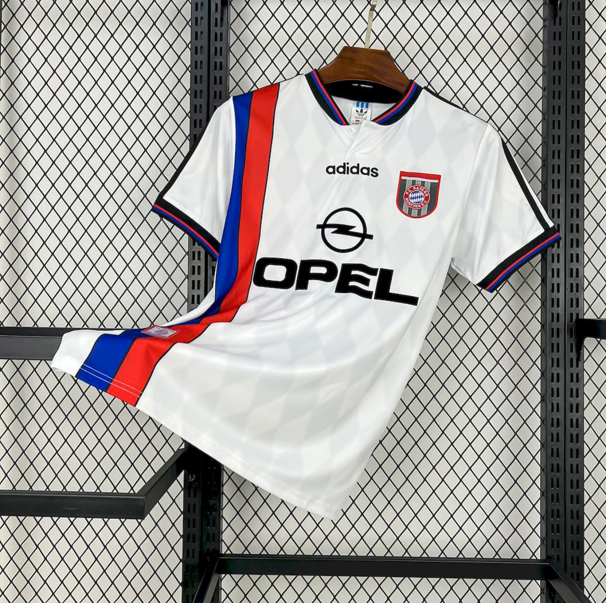 Maillot FC Bayern Munich Rétro extérieur 1995-1996 blanc vintage