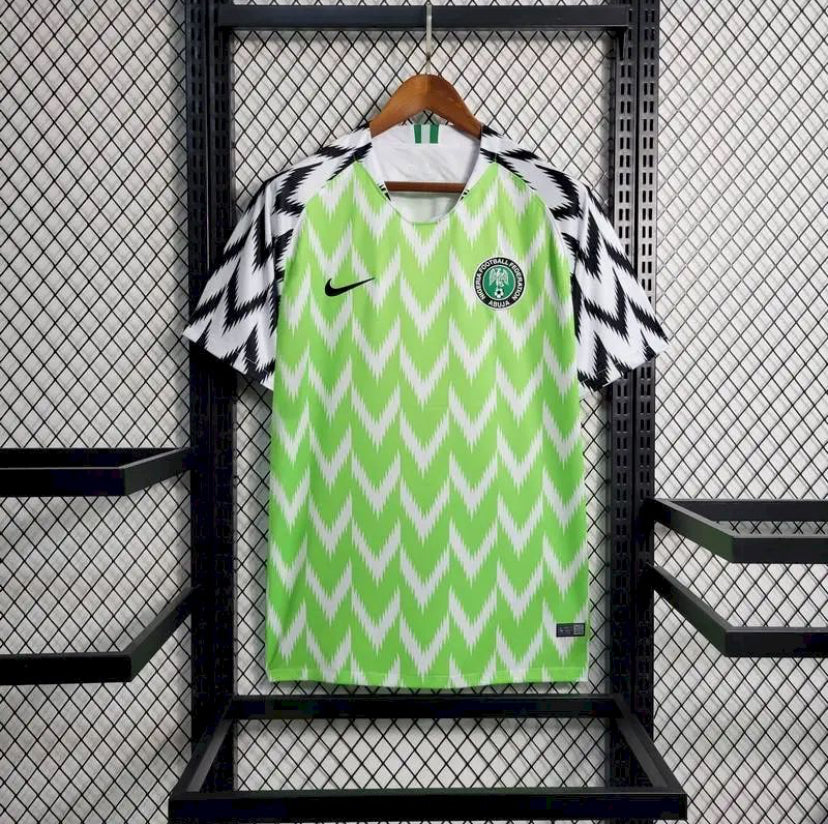 Maillot Nigeria Rétro domicile 2018-2019 vert et blanc avec logo Nike